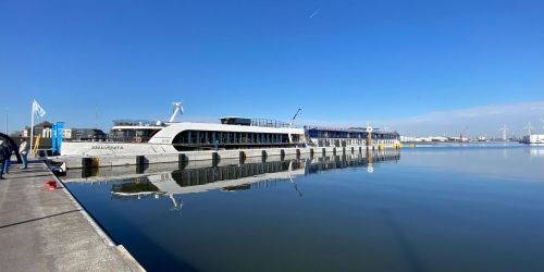 River Cruise Port 