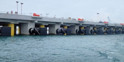 Vale Lumut Port 
