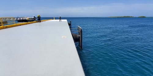 Puerto de Roatán 